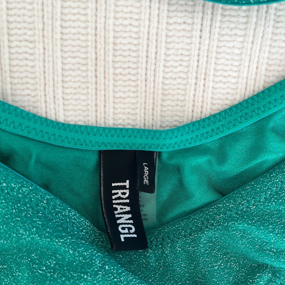 Triangl Bikini - Picture 3 of 5